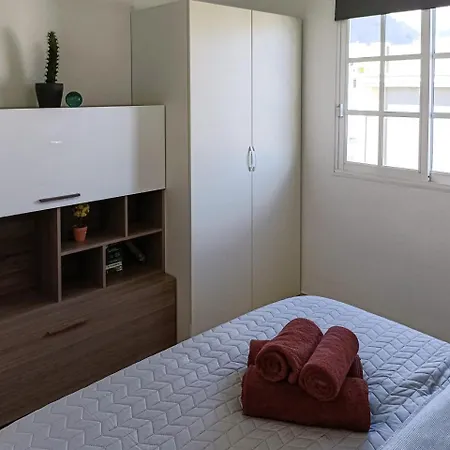 Beautiful 1 Bedroom With Mountain View