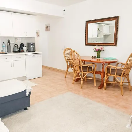 Beautiful 1 Bedroom With Mountain View Lejlighed *