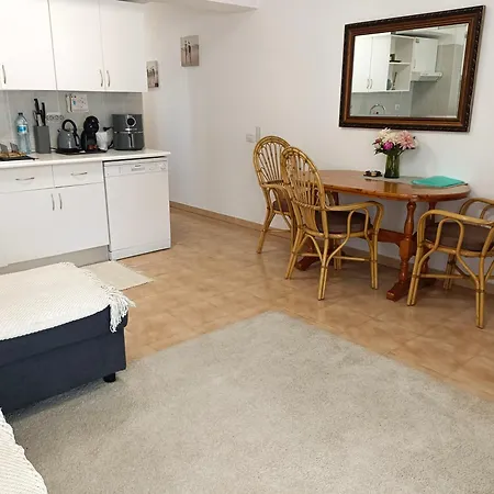 Lejlighed Beautiful 1 Bedroom With Mountain View